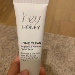Hey honey come clean face scrub
